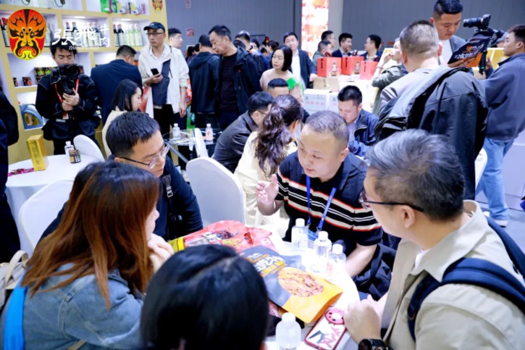 ：老字号破局 “内卷”迈向国民品牌之路麻将胡了2试玩网站张飞牛肉闪耀糖酒会(图11)